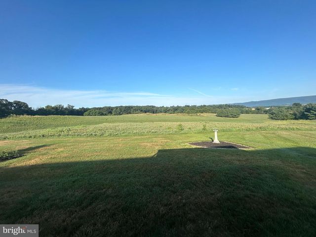 2374 MAJESTIC COURT, Chambersburg, PA 17202