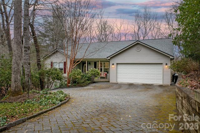 126 Gasga Court, Brevard, NC 28712