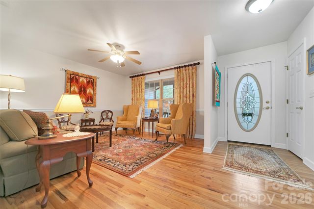 126 Gasga Court, Brevard, NC 28712