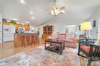 126 Gasga Court, Brevard, NC 28712