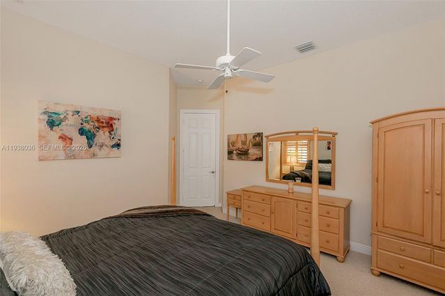 610 W Enclave Cir W, Pembroke Pines, FL 33027