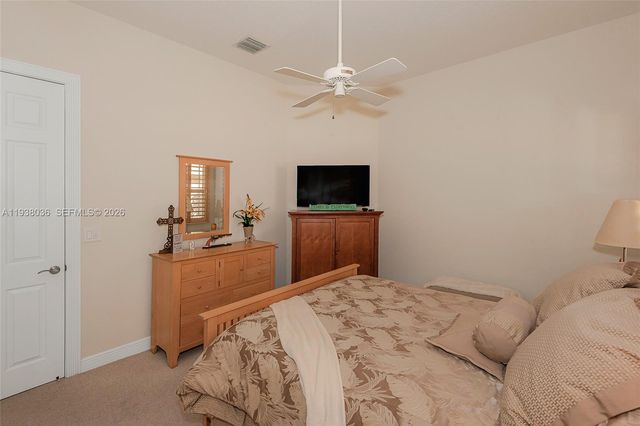 610 W Enclave Cir W, Pembroke Pines, FL 33027