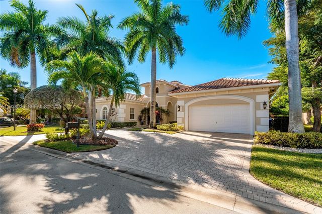 610 W Enclave Cir W, Pembroke Pines, FL 33027