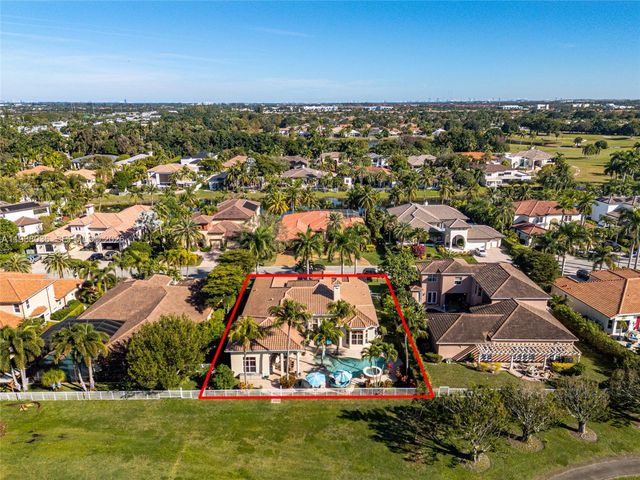 610 W Enclave Cir W, Pembroke Pines, FL 33027