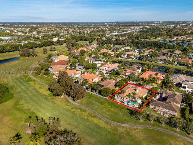 610 W Enclave Cir W, Pembroke Pines, FL 33027