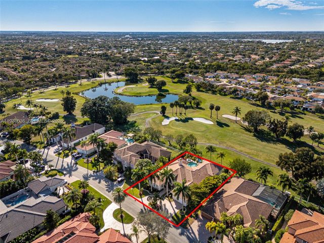 610 W Enclave Cir W, Pembroke Pines, FL 33027