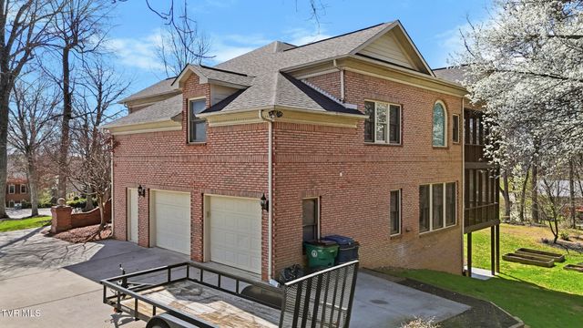 1054 Colonial Drive, Morristown, TN 37814