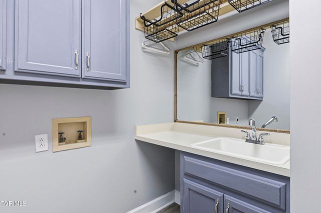 1054 Colonial Drive, Morristown, TN 37814