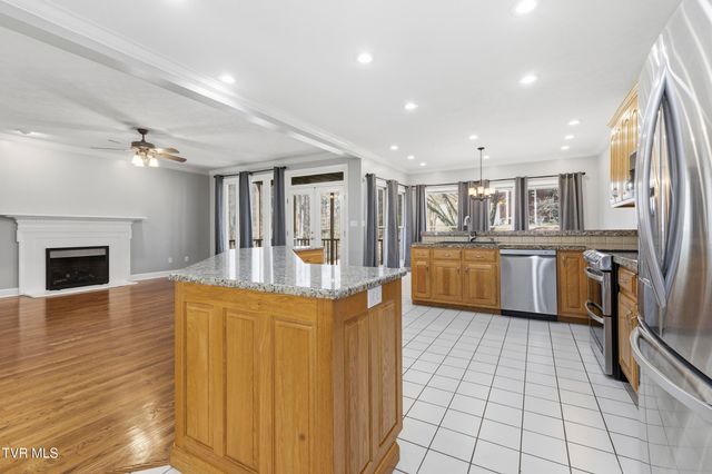 1054 Colonial Drive, Morristown, TN 37814