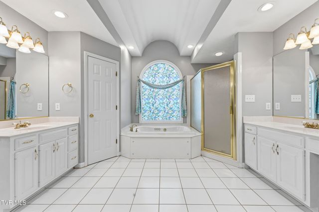 1054 Colonial Drive, Morristown, TN 37814