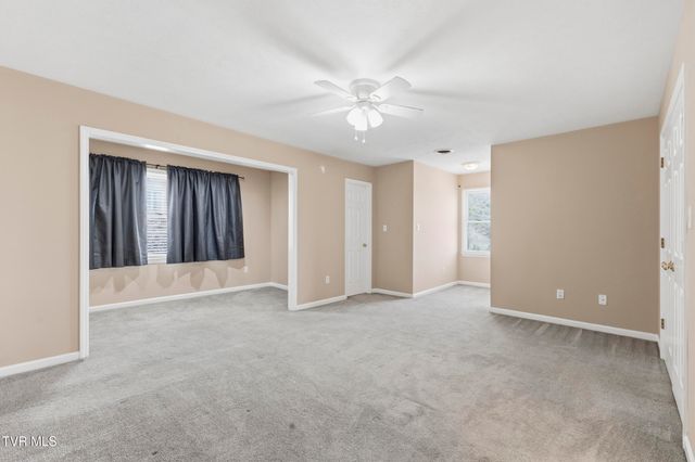 1054 Colonial Drive, Morristown, TN 37814