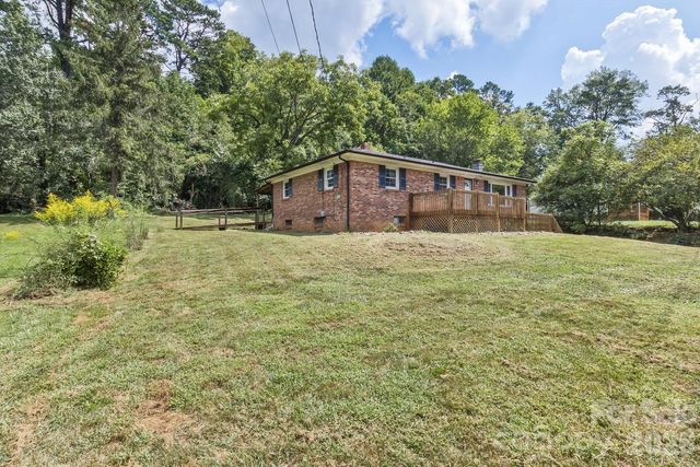 379 Bee Tree Road, Swannanoa, NC 28778