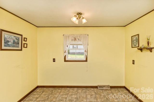 379 Bee Tree Road, Swannanoa, NC 28778
