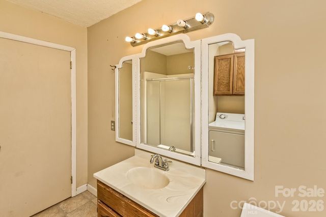 379 Bee Tree Road, Swannanoa, NC 28778