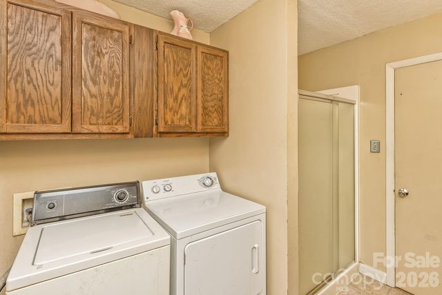 379 Bee Tree Road, Swannanoa, NC 28778