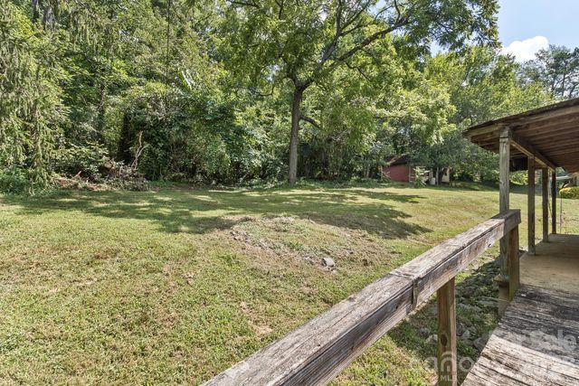 379 Bee Tree Road, Swannanoa, NC 28778