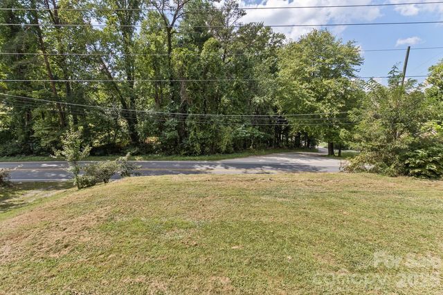 379 Bee Tree Road, Swannanoa, NC 28778