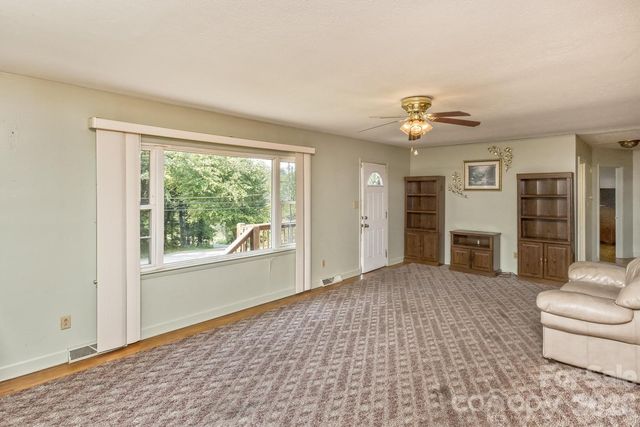 379 Bee Tree Road, Swannanoa, NC 28778