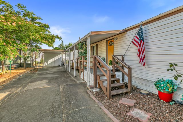 2385 Table Rock Road SPC 2, Medford, OR 97501