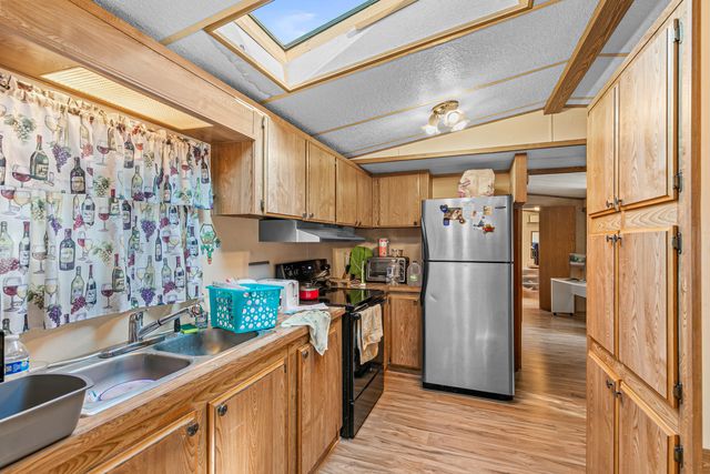 2385 Table Rock Road SPC 2, Medford, OR 97501