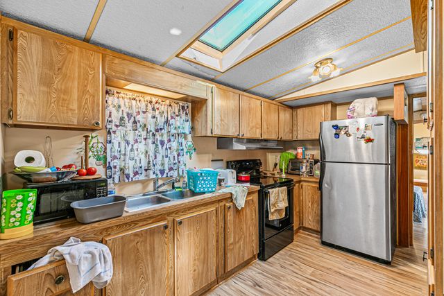 2385 Table Rock Road SPC 2, Medford, OR 97501