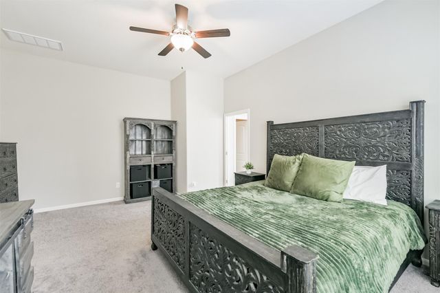 327 Biltmore Loop, Montgomery, TX 77316