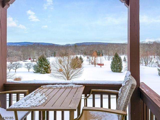 1 Pinehurst Dr, Washington Twp., NJ 07882