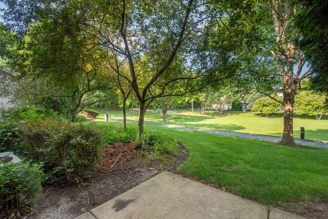 880 Countryfield Lane, Elgin, IL 60120