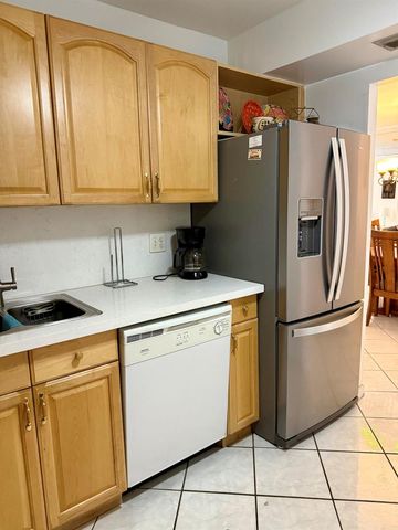 101 Briny Avenue 2204, Pompano Beach, FL 33062