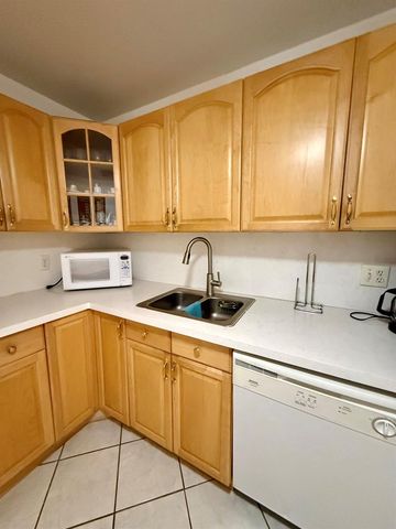 101 Briny Avenue 2204, Pompano Beach, FL 33062