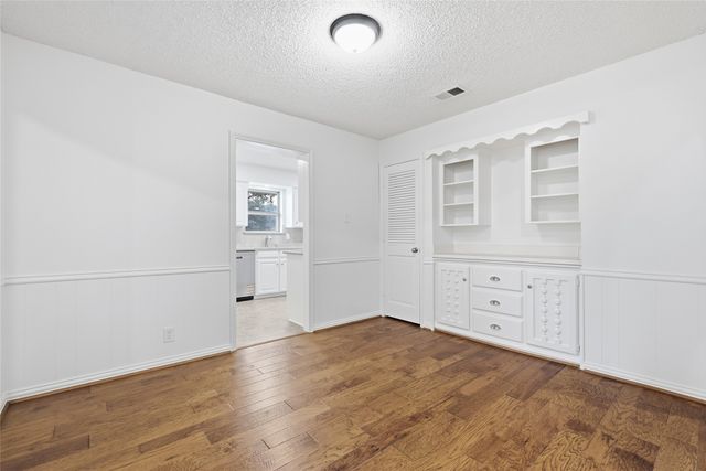 401 Monti Drive, Lewisville, TX 75057