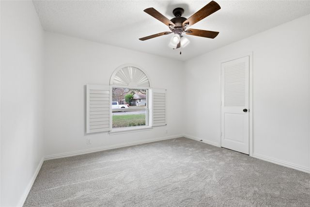 401 Monti Drive, Lewisville, TX 75057