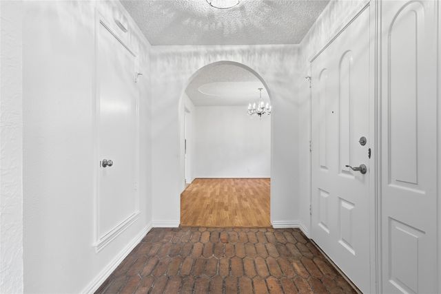 401 Monti Drive, Lewisville, TX 75057