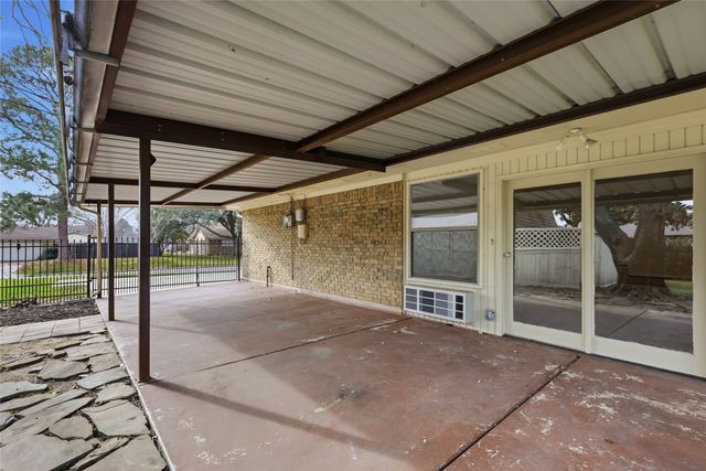 401 Monti Drive, Lewisville, TX 75057