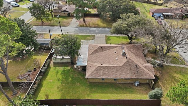 401 Monti Drive, Lewisville, TX 75057