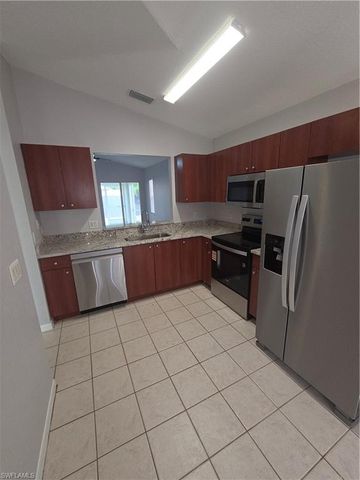 1032 SE 11th ST 1, Cape Coral, FL 33990