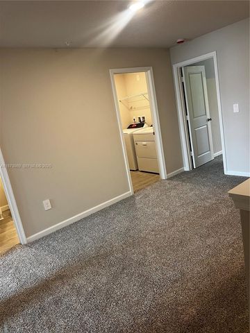 478 Salisbury Cir, Fort Pierce, FL 34982