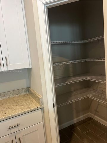 478 Salisbury Cir, Fort Pierce, FL 34982