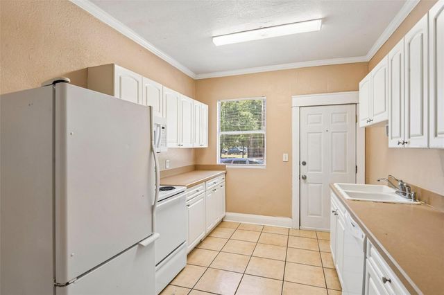 2715 W NORTH A STREET, Tampa, FL 33609