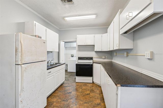 2715 W NORTH A STREET, Tampa, FL 33609
