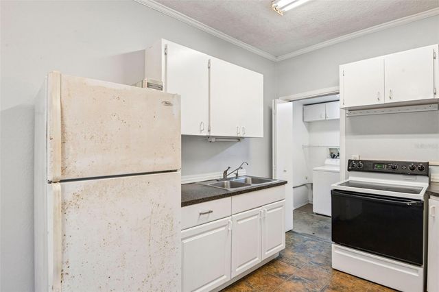2715 W NORTH A STREET, Tampa, FL 33609