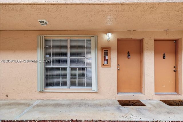 7241 Miami Lakes Dr D19, Miami Lakes, FL 33014
