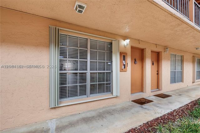 7241 Miami Lakes Dr D19, Miami Lakes, FL 33014