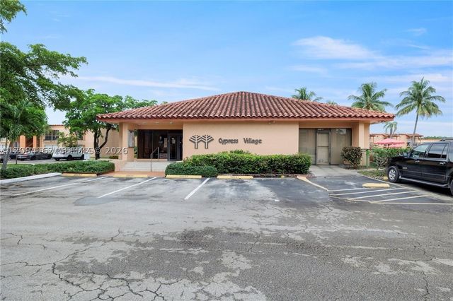 7241 Miami Lakes Dr D19, Miami Lakes, FL 33014