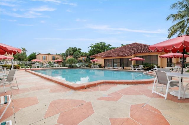 7241 Miami Lakes Dr D19, Miami Lakes, FL 33014