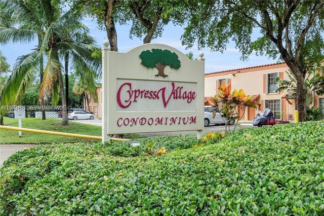 7241 Miami Lakes Dr D19, Miami Lakes, FL 33014