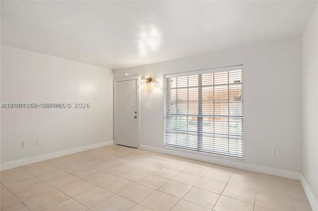 7241 Miami Lakes Dr D19, Miami Lakes, FL 33014