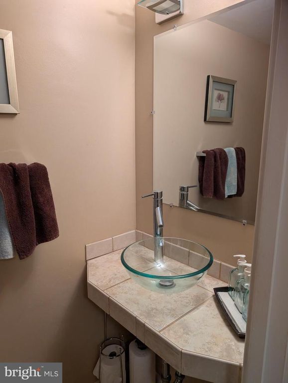 Image 11 of property listing at 5451 FALLRIVER ROW CT, Columbia, MD 21044