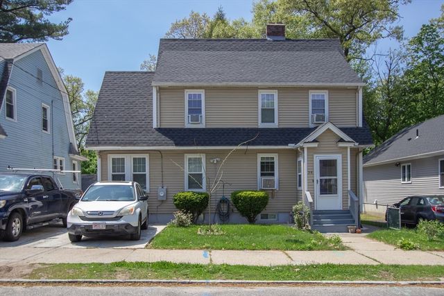 34 Preston St, Springfield, MA 01109