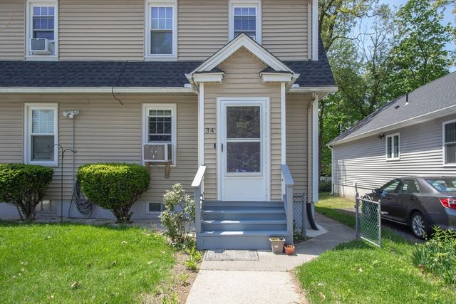 34 Preston St, Springfield, MA 01109